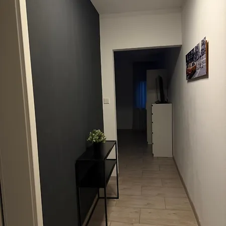 Urban - Self Check In - Apartment *